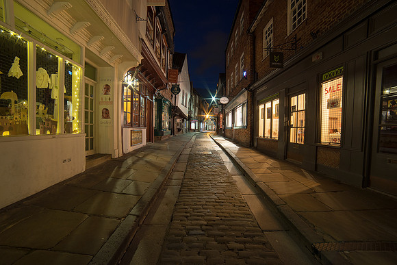 008 The Shambles York © Bob Riach
