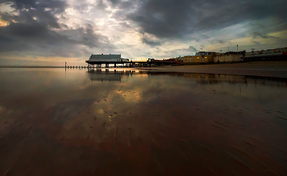 Cleethorpes Pier Nearly Sunrise taken by Bob Riach
