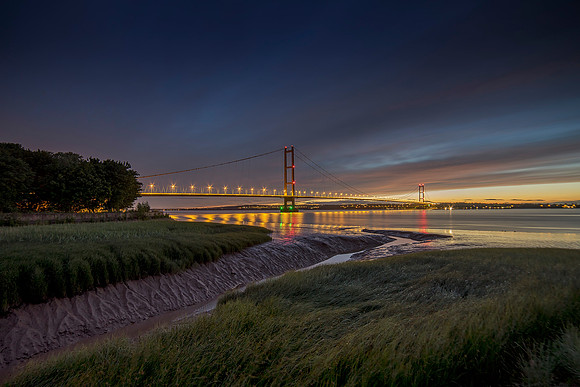 Humber Bridge © Bob Riach
