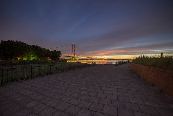 Humber Bridge from Barton  © Bob Riach