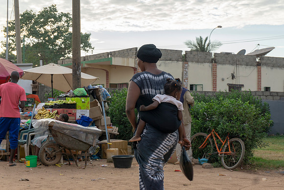 572 Gambia Street © Bob Riach