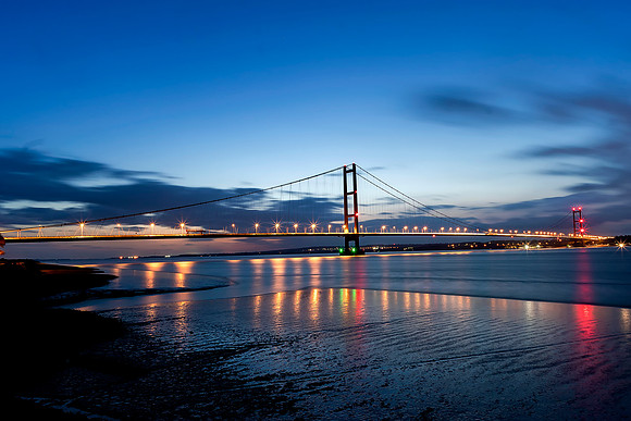 Humber Bridge at Night © Bob Riach Jigsaw Photography Ltd copy