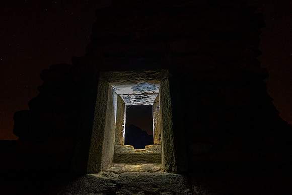 04 Window to the Sky  Mattersey Priory  Farm  © Bob Riach Jigsaw Photography LTD