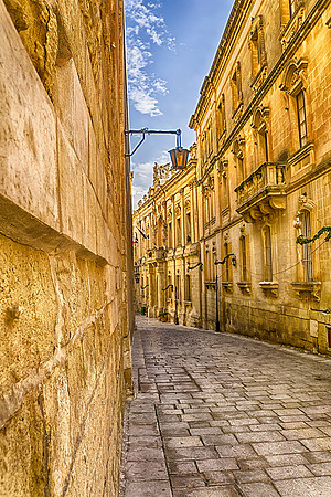 Mdina in Malta By Bob Riach