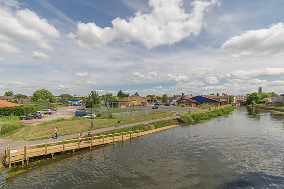 Brigg 3 © Bob Riach