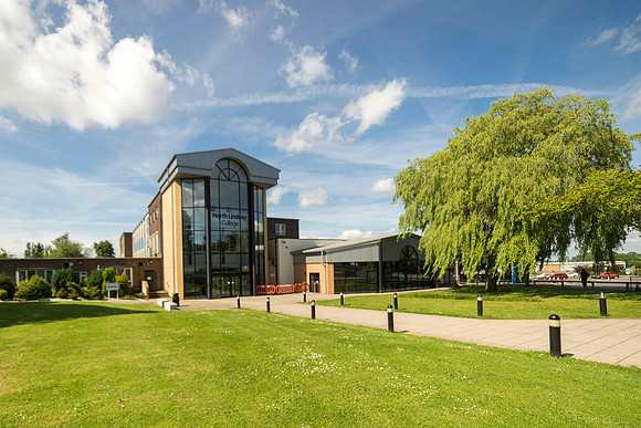 North Lindsey College  Scunthorpe © Bob Riach