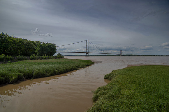 Humber Bridge 3 © Bob Riach