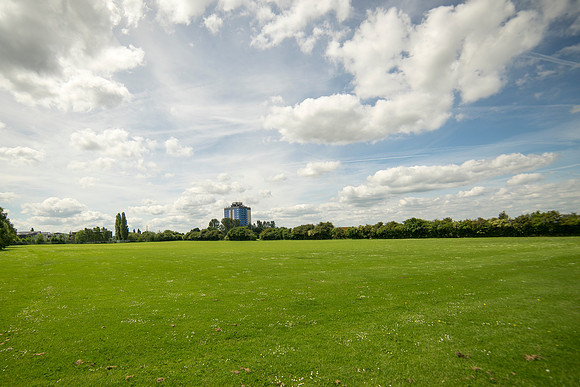 Scunthorpe 5 © Bob Riach