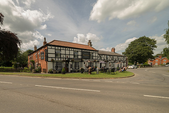 Red Lion Redbourne © Jo Bird