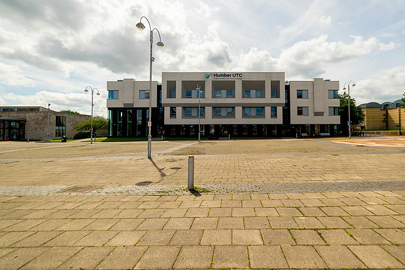 Humner UTC Church Square  Scunthorpe © Bob Riach