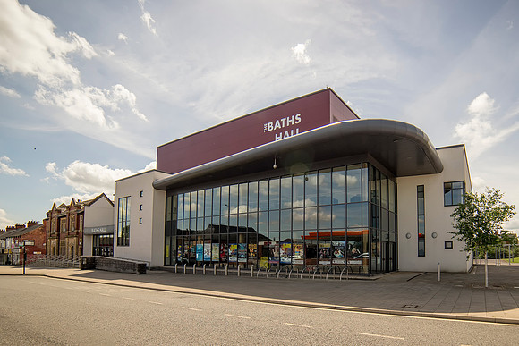 Baths Hall Scunthorpe 1 © Bob Riach