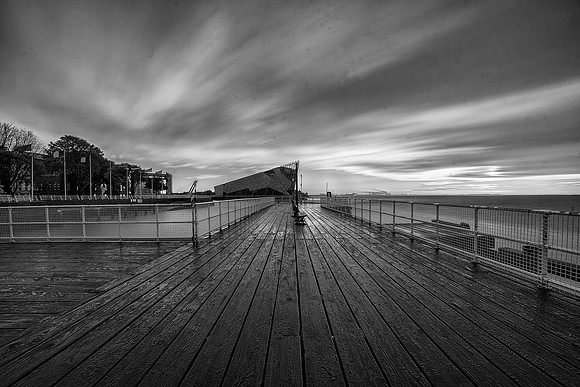 Hull Boardwalk B&W © Bob Riach