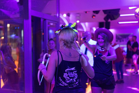 bl  © Bob Riach Plaza Magaluf 1 Digit Serial Number