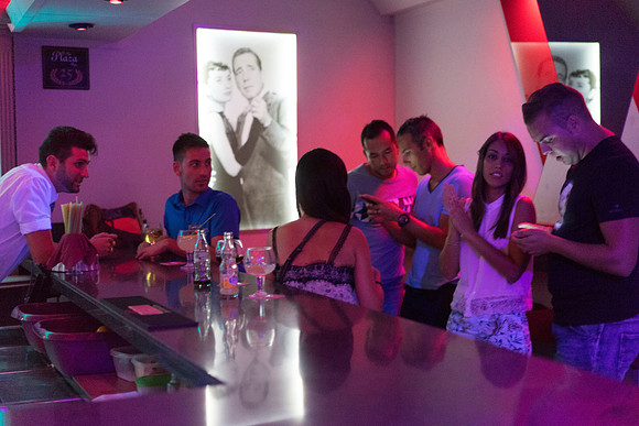 eg  © Bob Riach Plaza Magaluf 1 Digit Serial Number