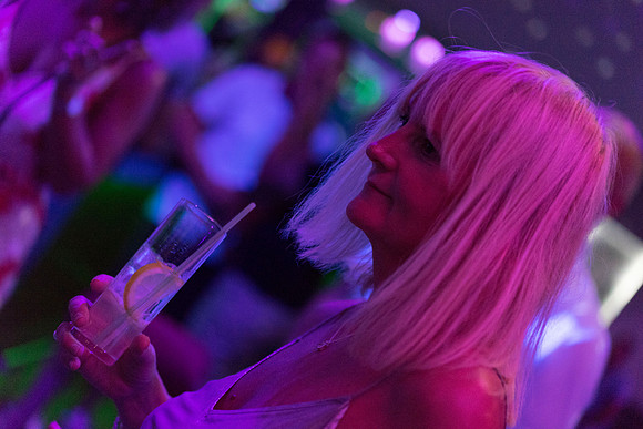 eq  © Bob Riach Plaza Magaluf 1 Digit Serial Number