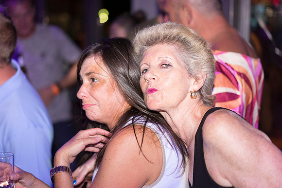 ea  © Bob Riach Plaza Magaluf 1 Digit Serial Number