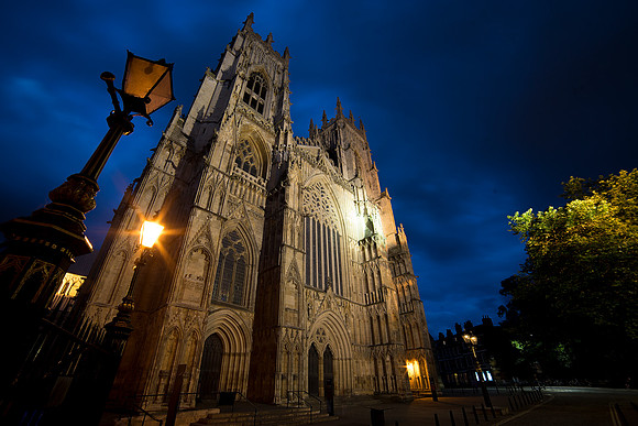 003 York Minster © Bob Riach