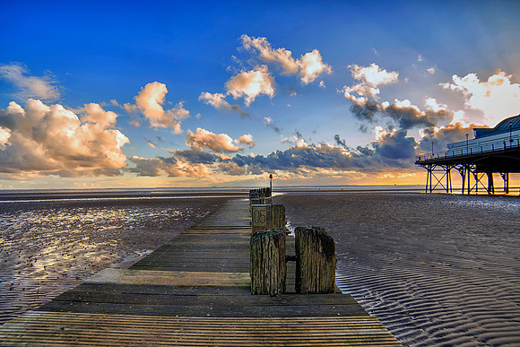 Cleethorpes Beach Sunrise  2 © Bob Riach
