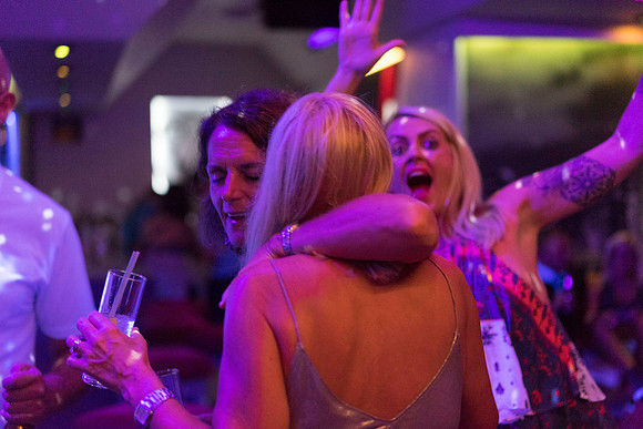 eo  © Bob Riach Plaza Magaluf 1 Digit Serial Number